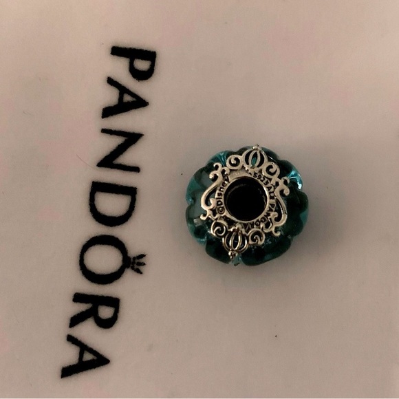 PANDORA Disney Cinderella Murano Glass Charm w/box - Picture 8 of 9